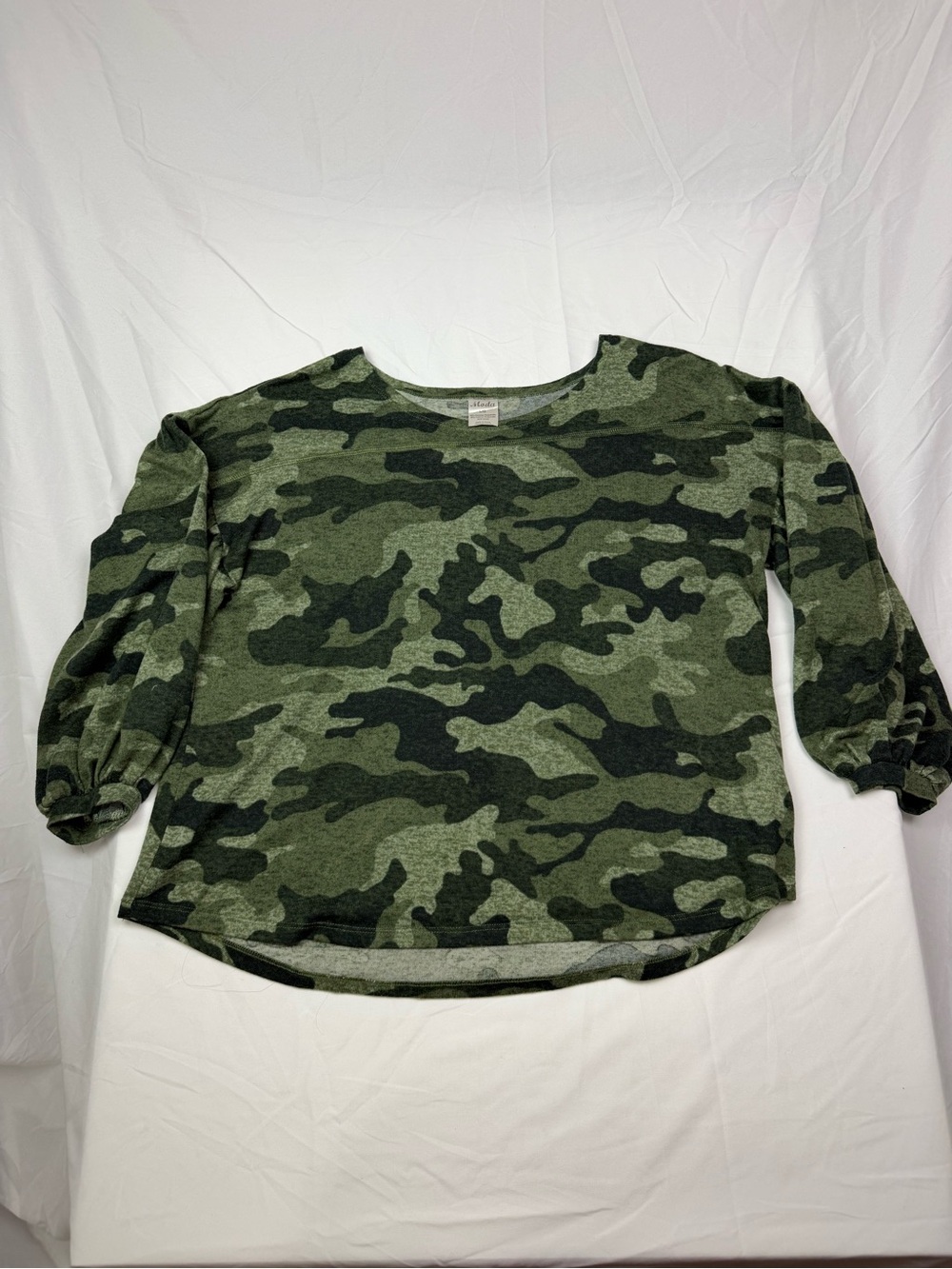Moda Green Camo Long Sleeve Women's Top